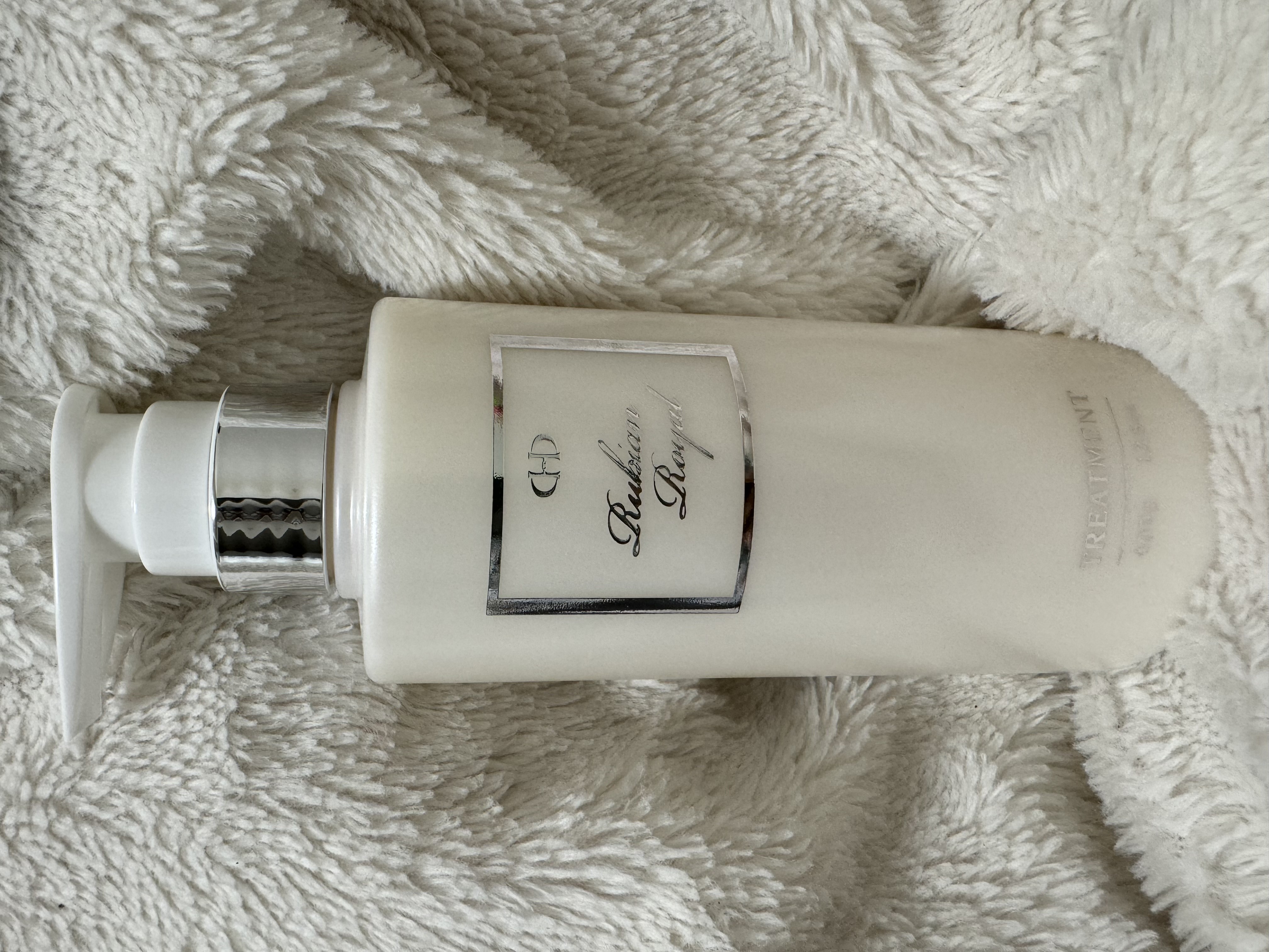 ルビアンロイヤル シャンプー・トリートメント（Rubian Royal）の商品