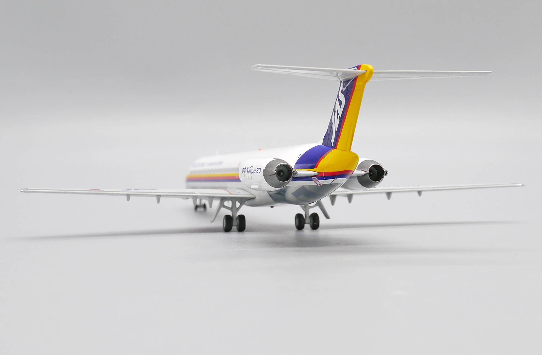 JAS MD-81 Reg JA8458 1/200 Scale Diecast Metal Aircraft Model