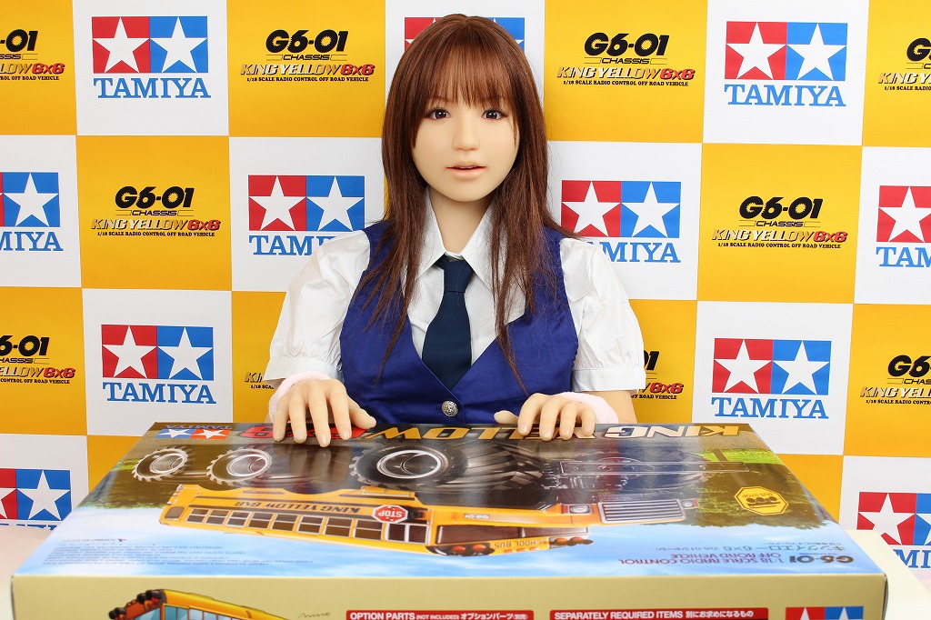 ドールとタミヤ「キングイエロー6×6」 (組立編1)