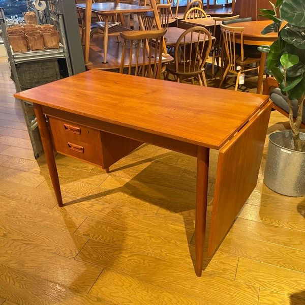 デンマーク製 ダニッシュ チーク デスク(伸長式） Danish Teak Desk