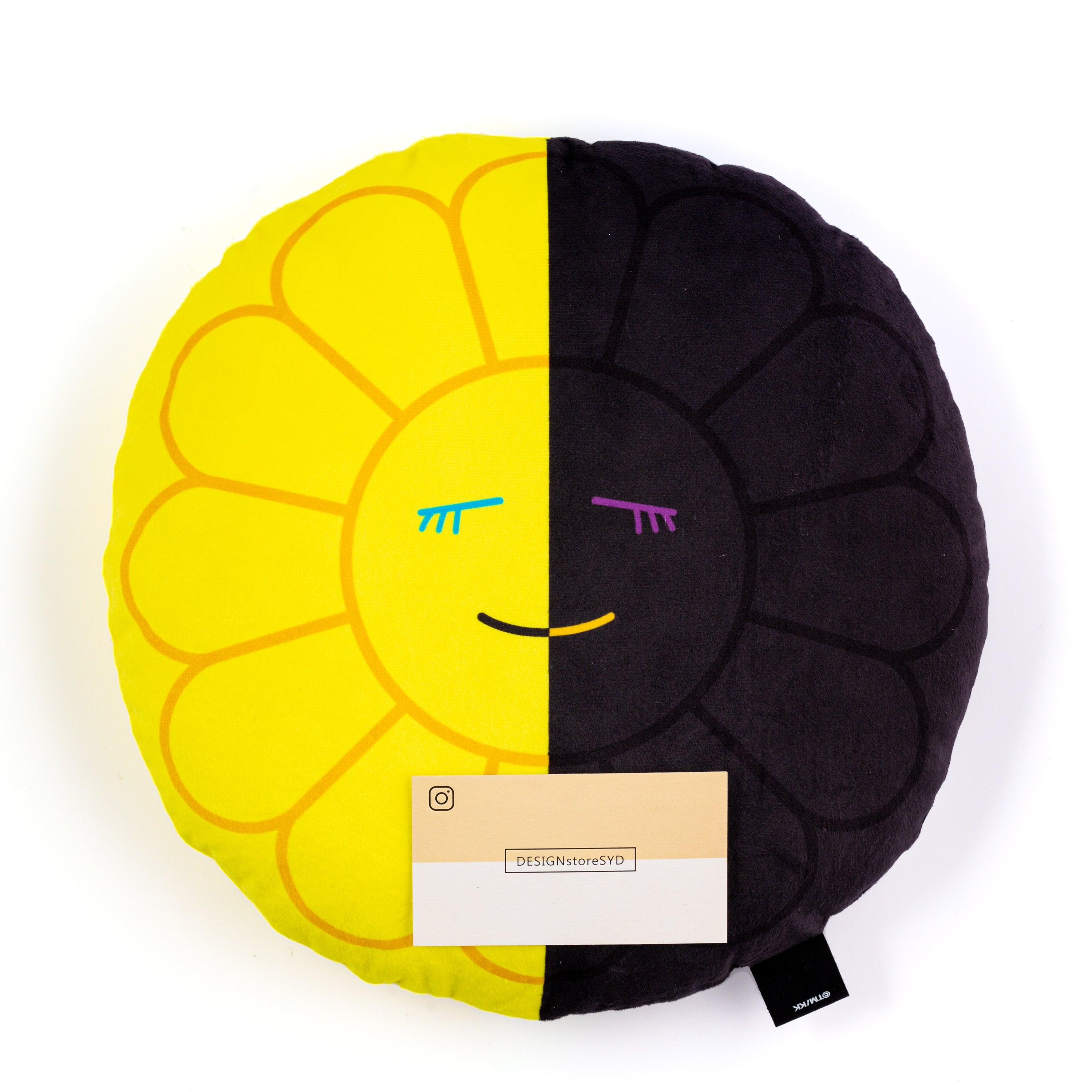 Takashi Murakami x Hikaru Smart Magazine Flower Cushion