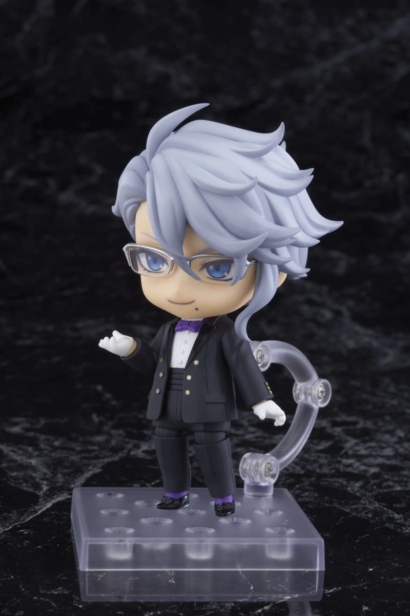 オクタヴィネル寮寮長「アズール・アーシェングロット」が登場