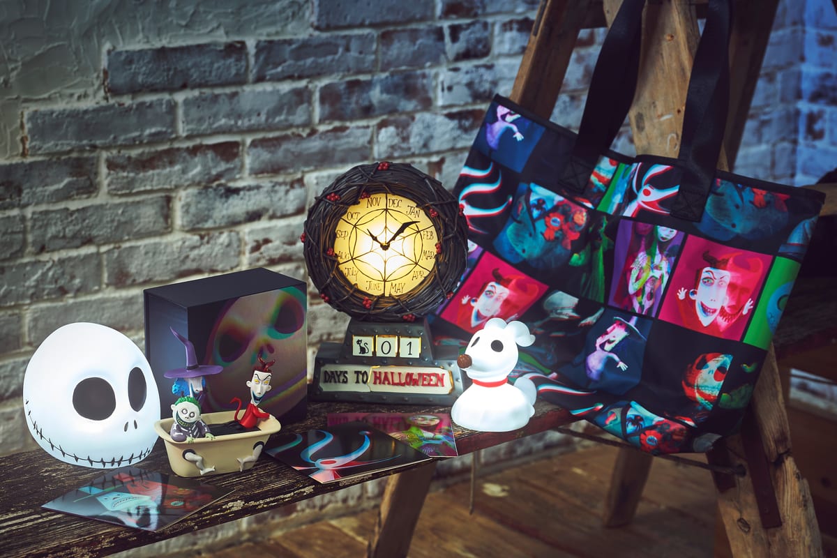 ハロウィーンを盛り上げるライトやマグ！ディズニーストア『ティム