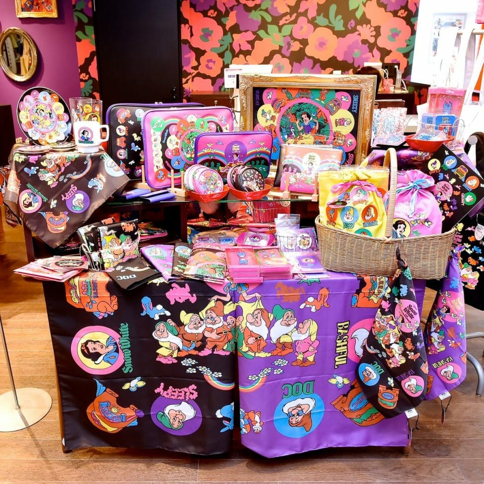 7人のこびとたちも登場する『白雪姫』！スモール・プラネット