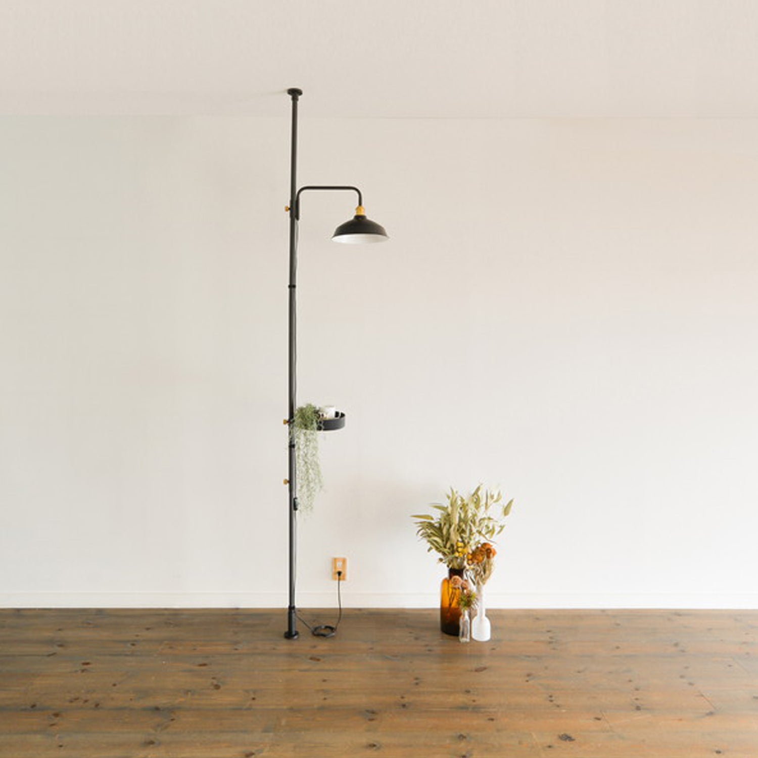 Lamp Arm S Black 縦取付 D-BLS-BK｜平安伸銅工業オンラインショップ