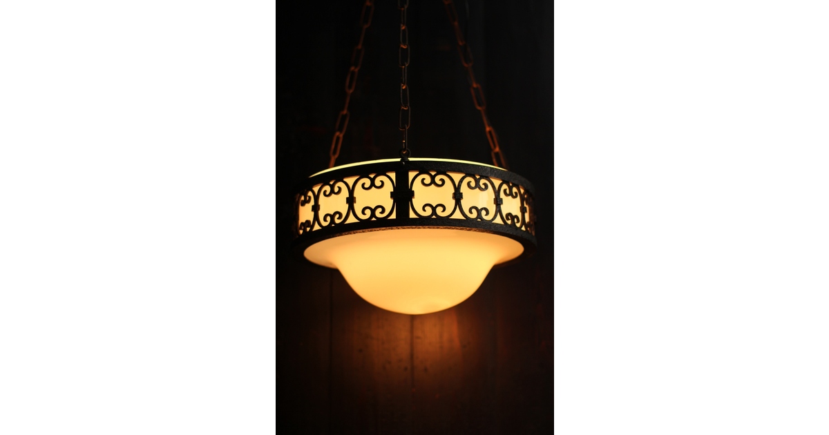 洋館シャンデリア照明 A1291｜骨董店 のびる 古美術 骨董 和風建具 蔵