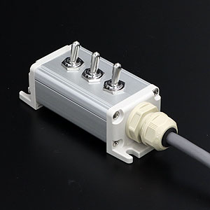 シンデン スイッチ付超小型ボックス｜新製品情報｜製品ラインアップ