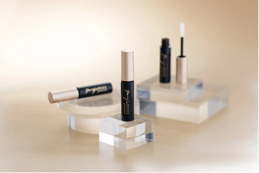 15秒に1本売れた！」4時間15分で1,000本完売！ 進化型まつ毛美容液