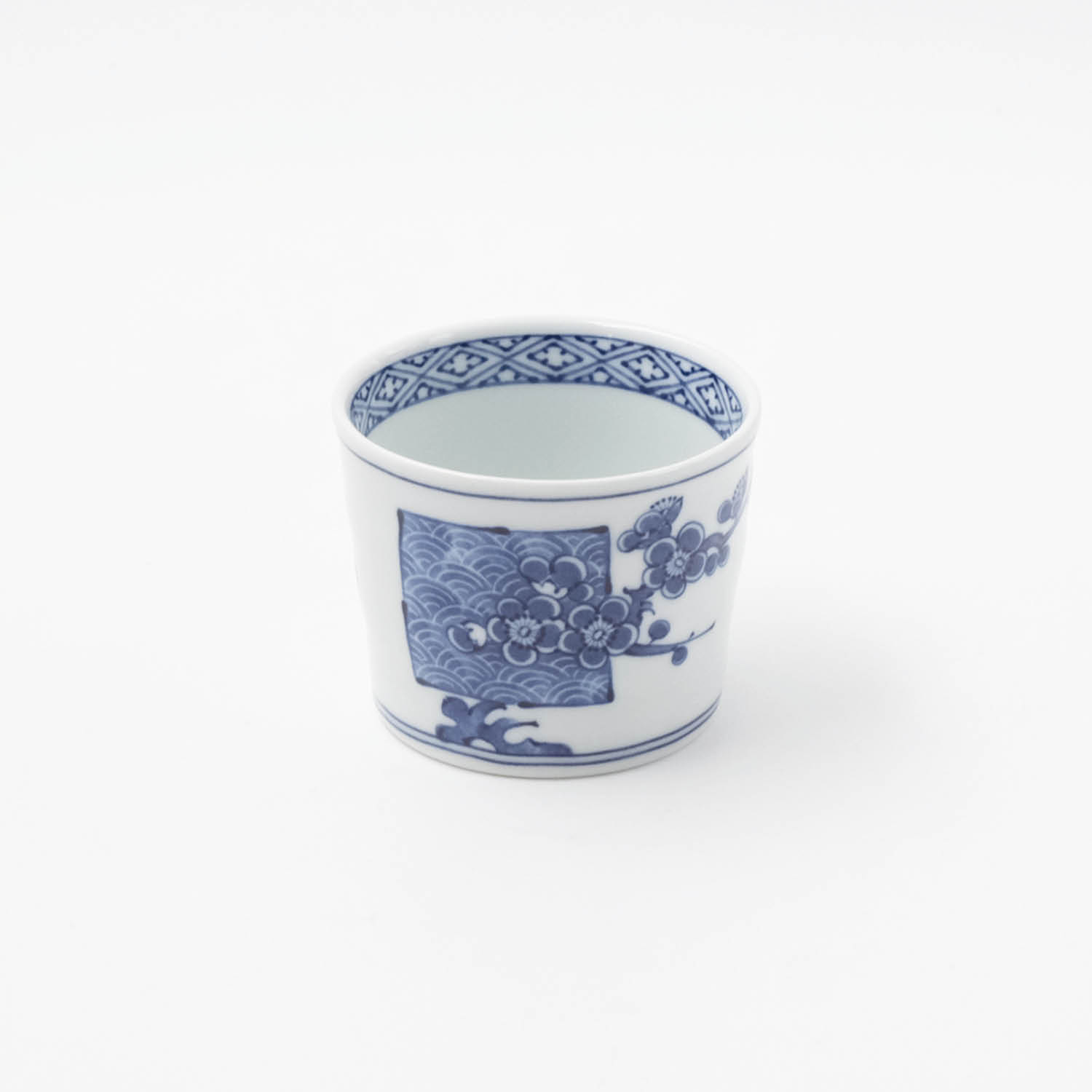 高山｜青海波梅図 手彫そば猪口｜西海陶器 | SAIKAI B-SHOP｜西海陶器