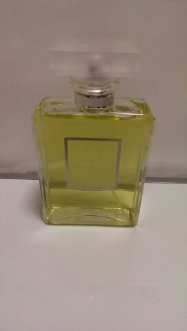 シャネル / シャネル N°19 プードレ オードゥ パルファム