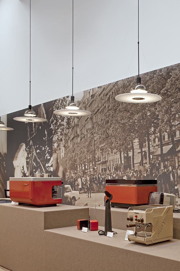 Browse Frisbi | Flos