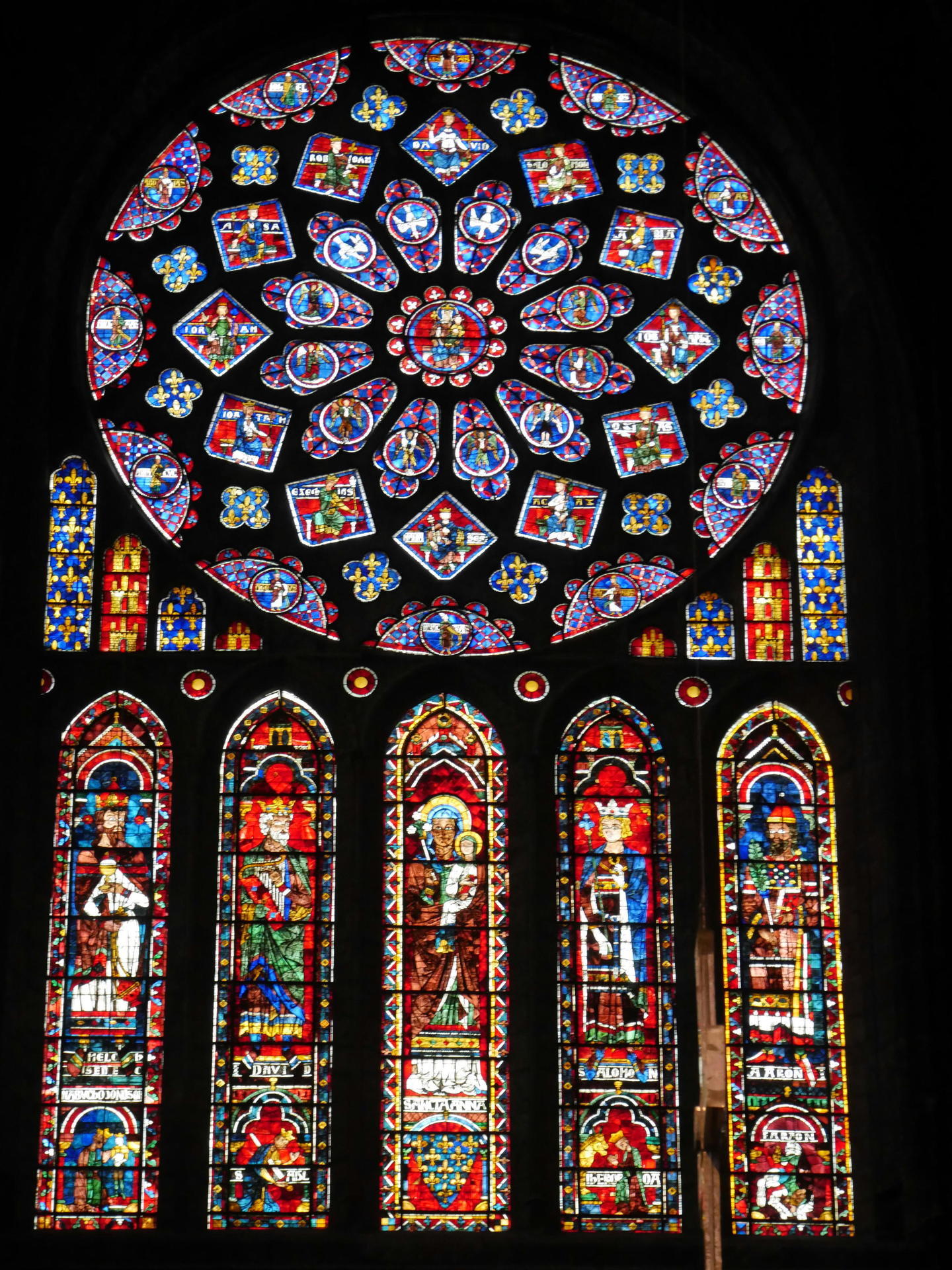 シャルトル大聖堂のステンドグラス: リタイヤ親父フランス一人旅