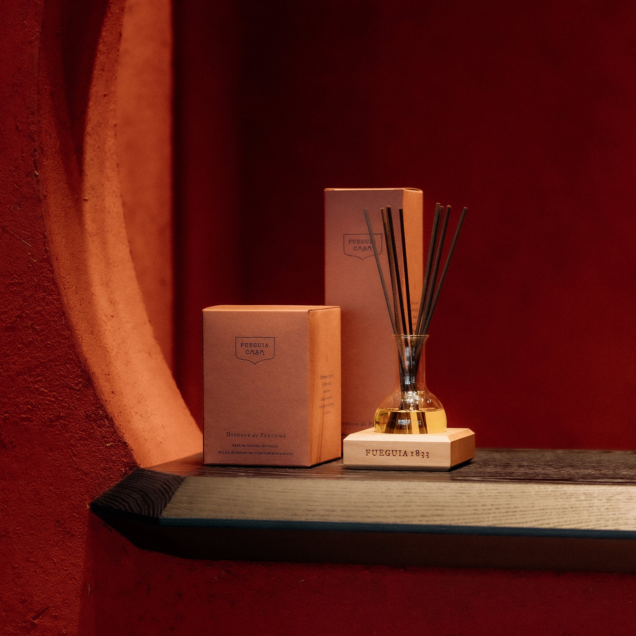 FUEGUIA 1833 | Metáfora｜メタフォラ – FUEGUIA 1833 Japan Online