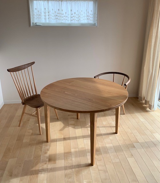 丸テーブル（円卓)：無垢オーダー手作り円形ラウンドダイニングの福庭