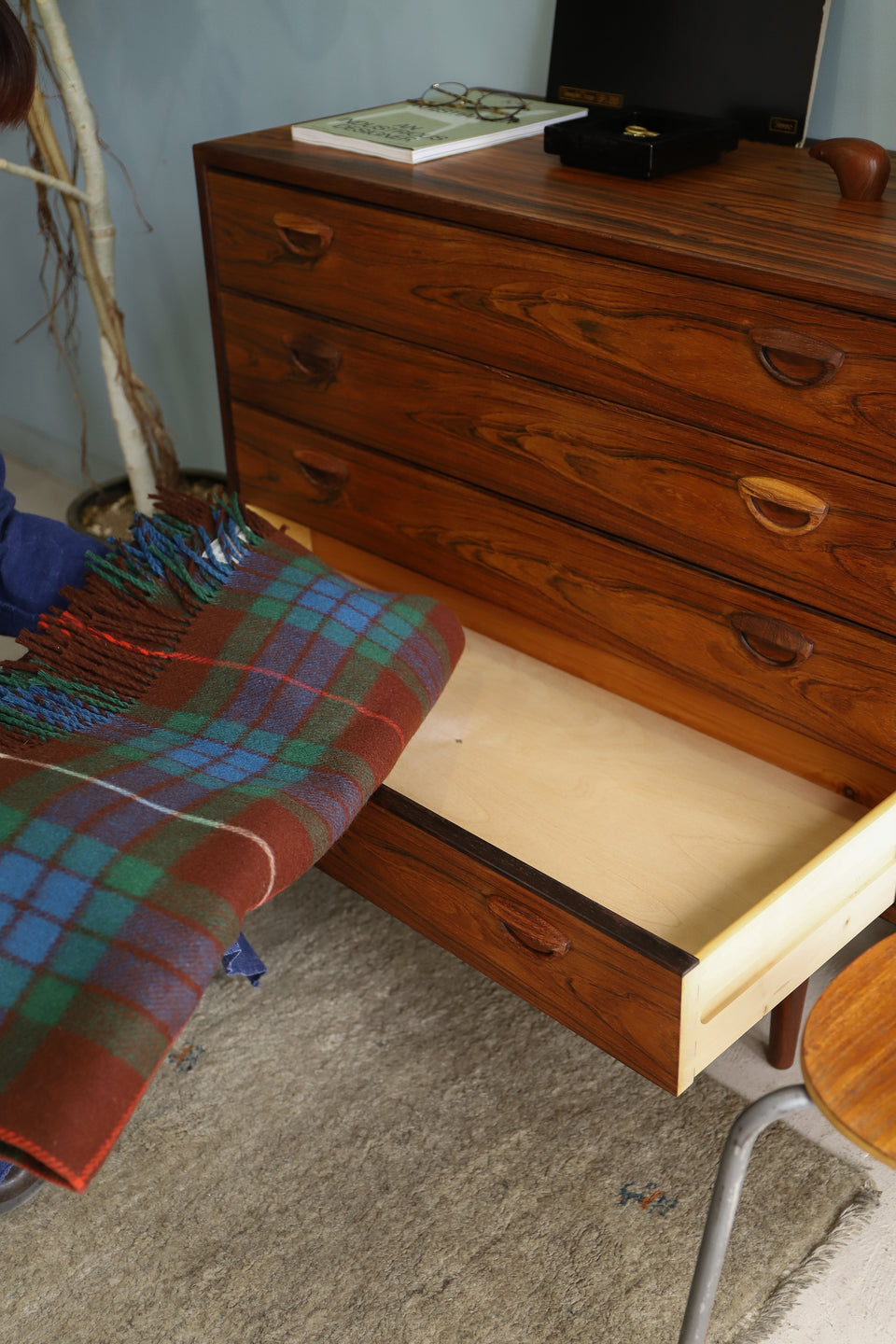 カイ・クリスチャンセン 4段チェスト ローズウッド材 デンマーク