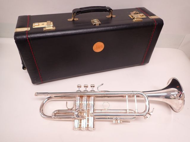 高額買取実施中!!】Bach バック トランペット stradivarius Model 37