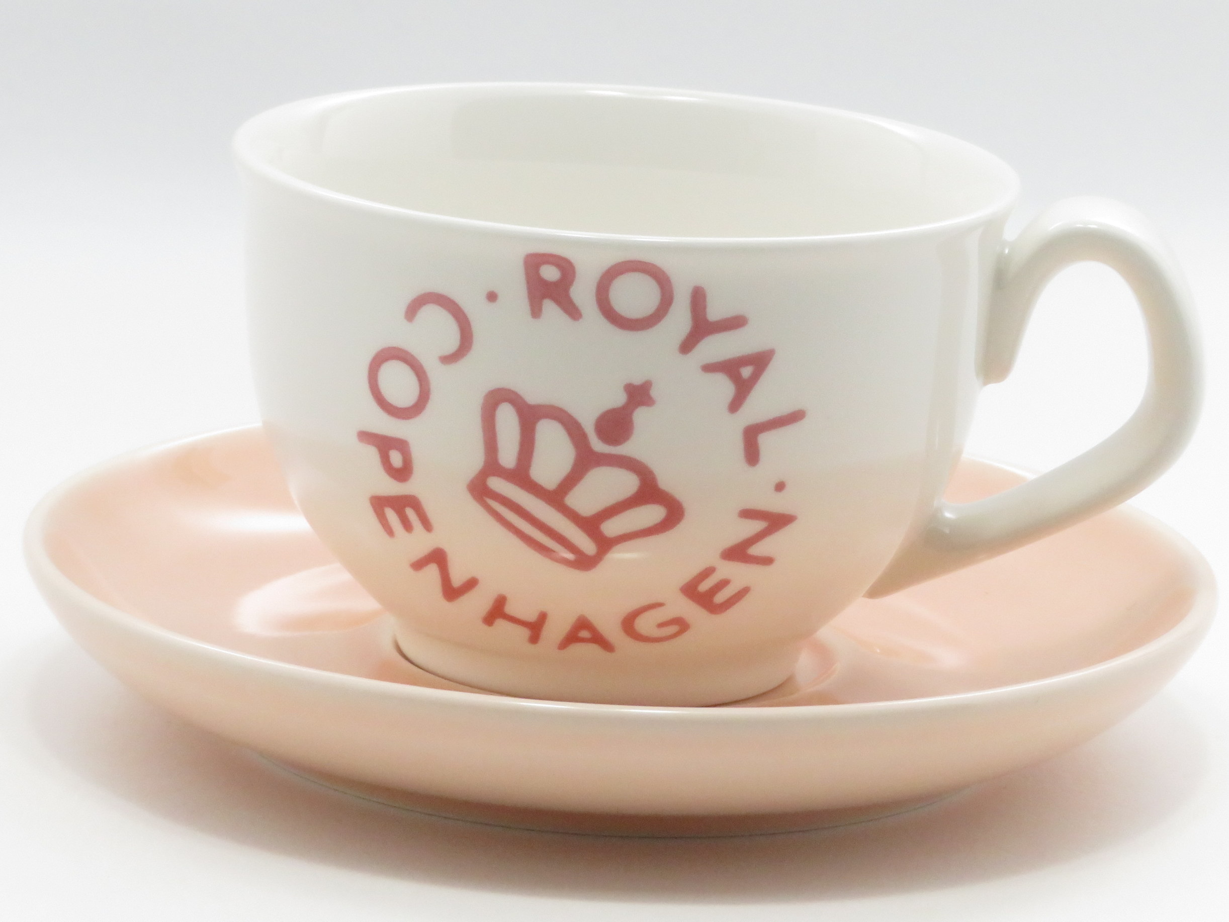 ロイヤルコペンハーゲンのニューシグネチャーとシグネチャーは全くの別物？