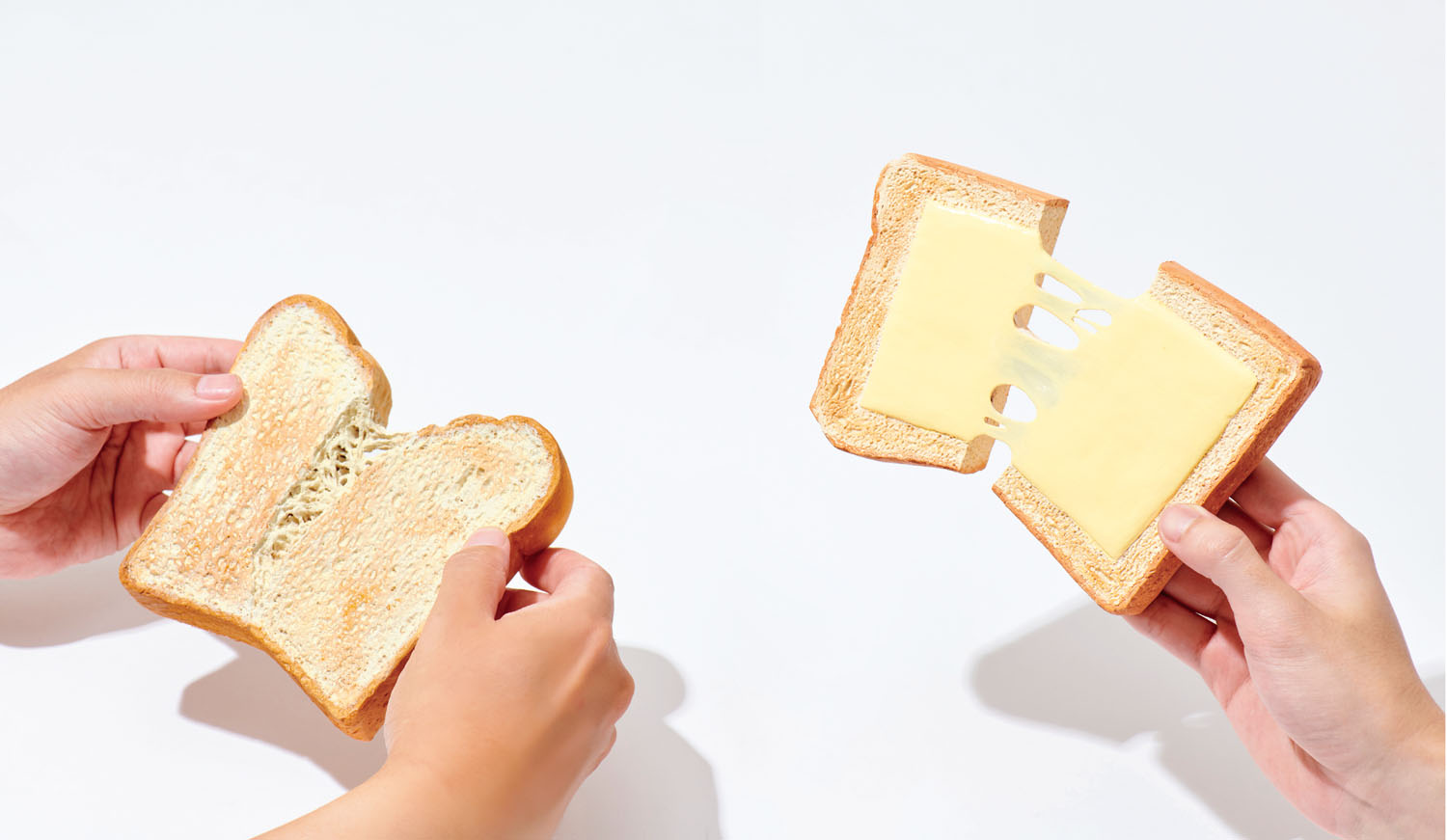木彫りの「チーズトースト」パンの質感を追求したら実物と見分けがつか