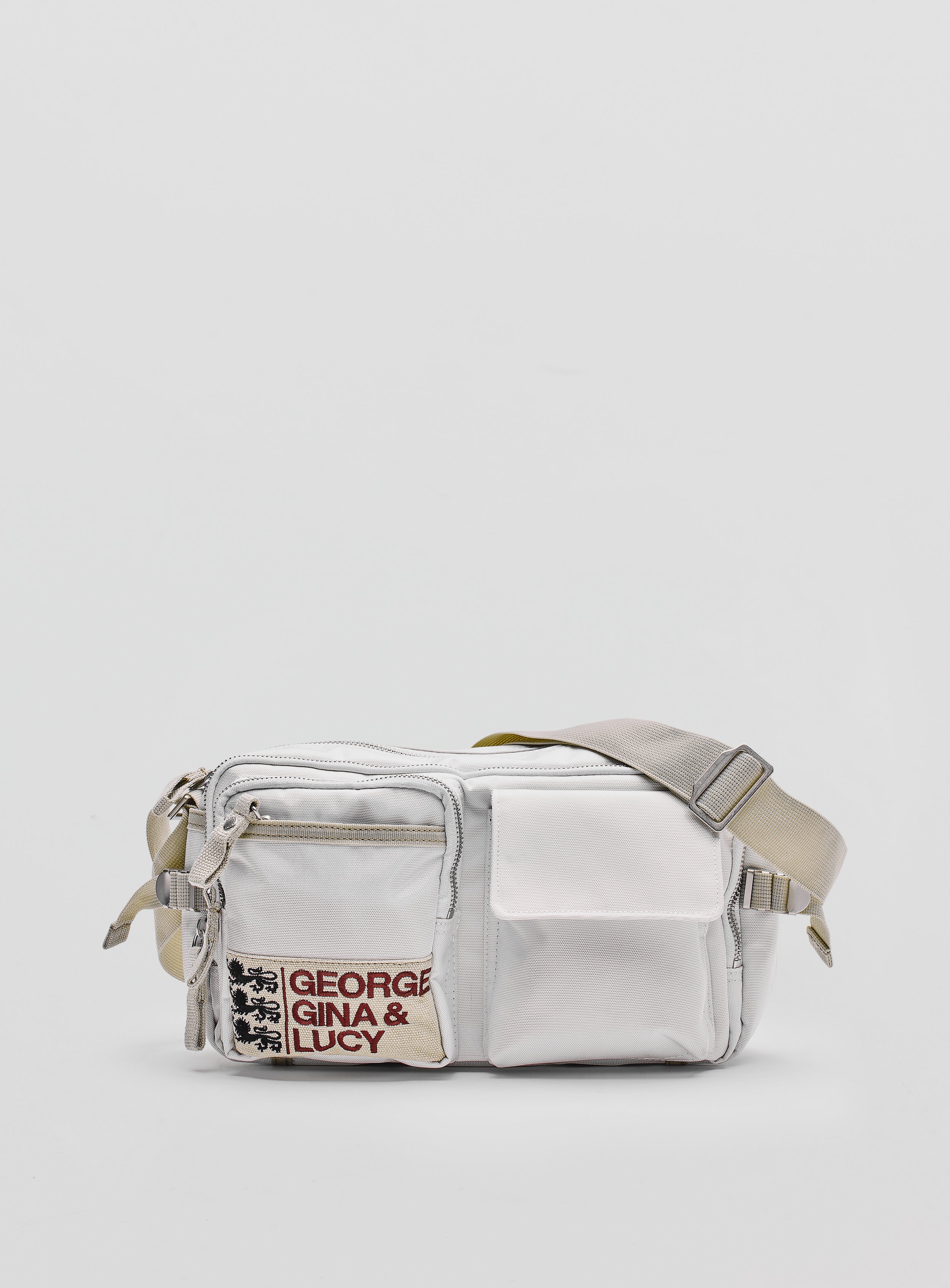 LUNCHBOX – GEORGE GINA & LUCY