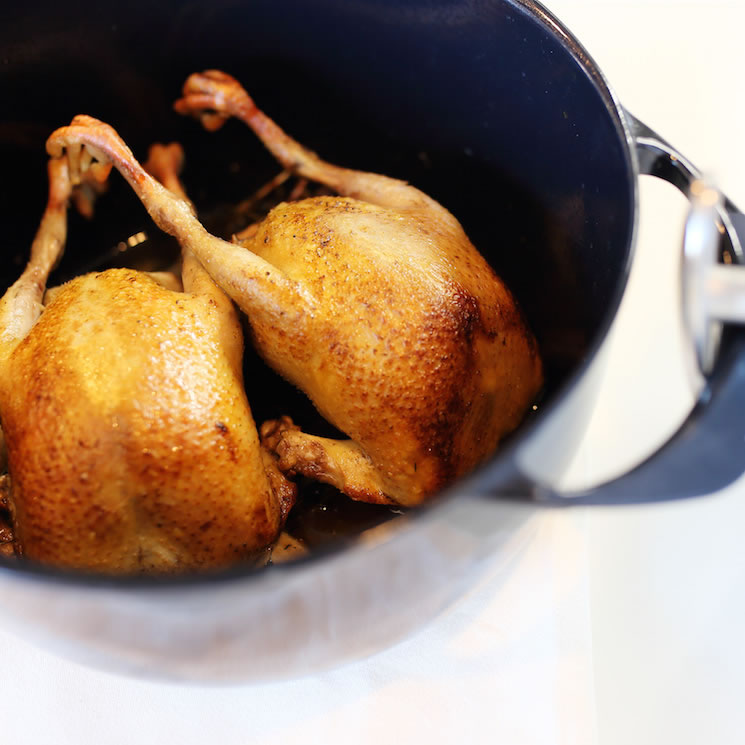 UNILLOY | ユニロイ 世界一軽い、鋳物ホーロー鍋。