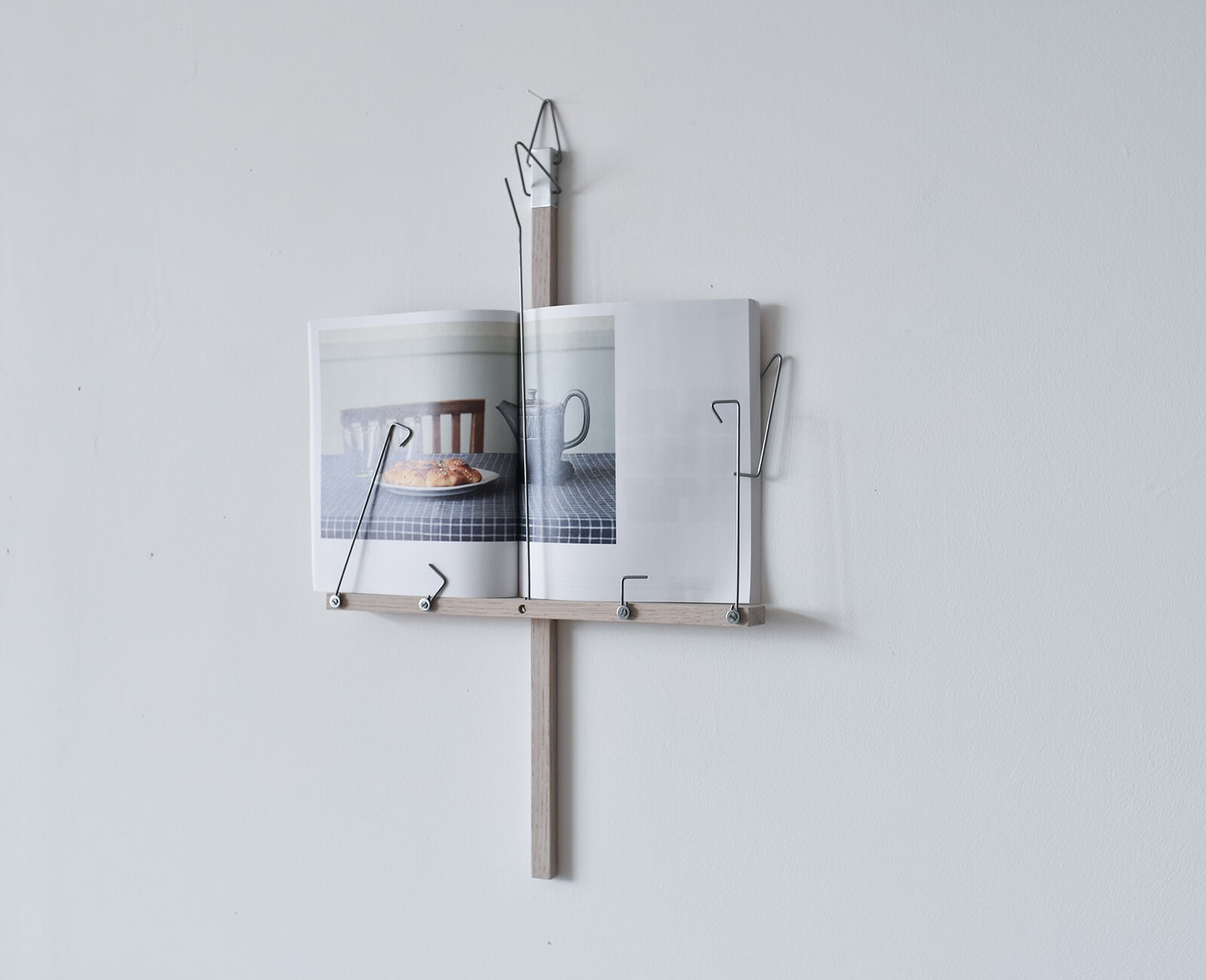 book on the wall / chikuni｜ CATAWARA（カタワラ）