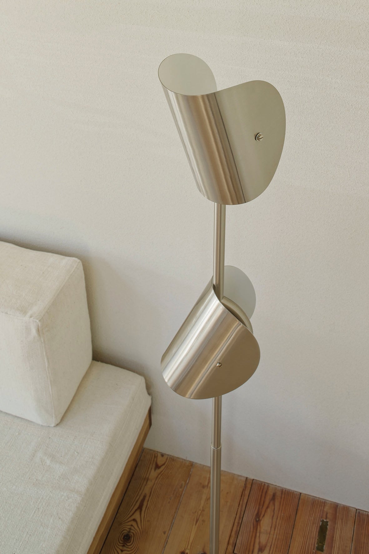 Ferrum｜FLOOR LIGHT