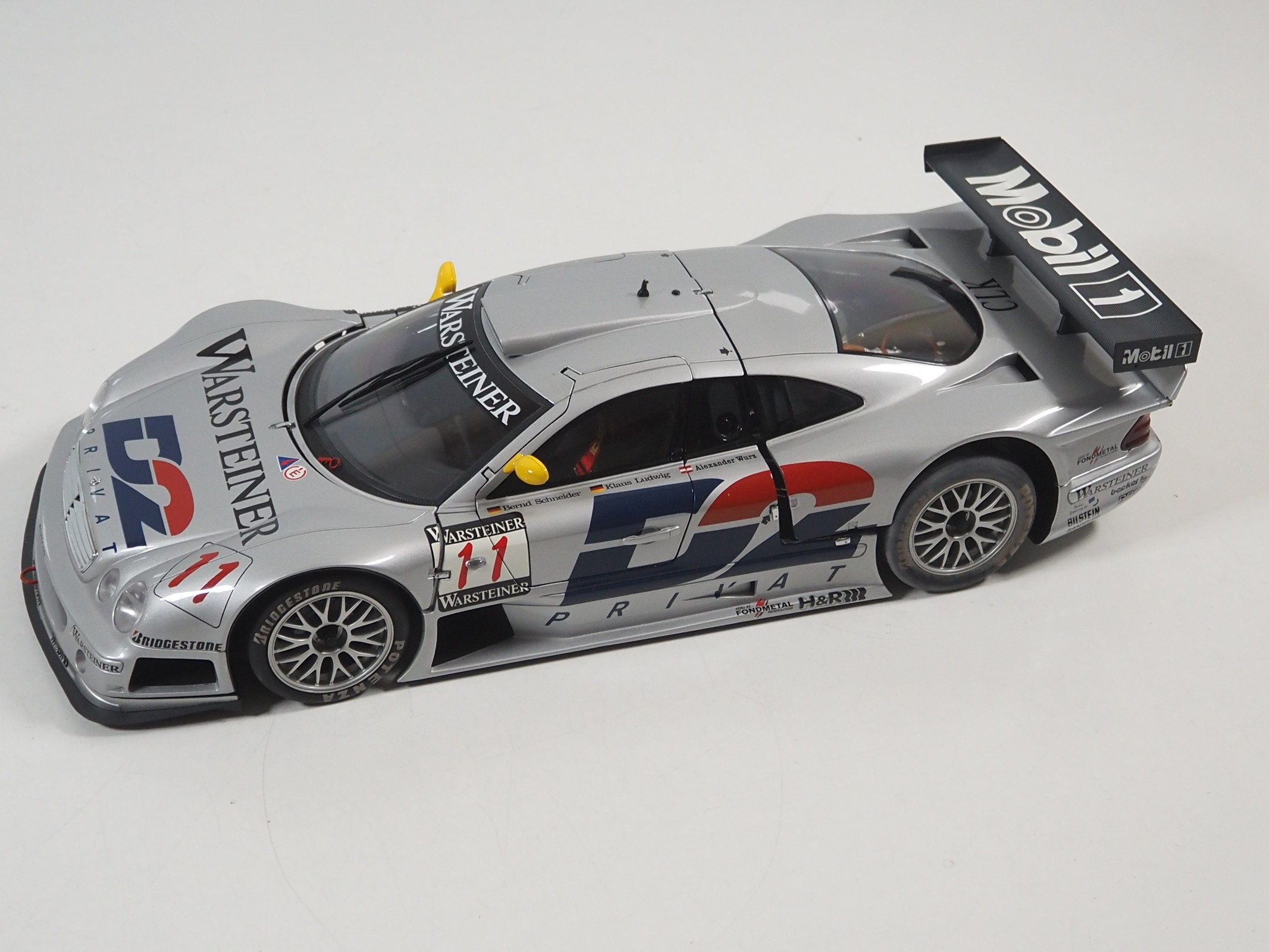 Lot 263 - An AUTOART 1:12 scale Mercedes Benz CLK GTR
