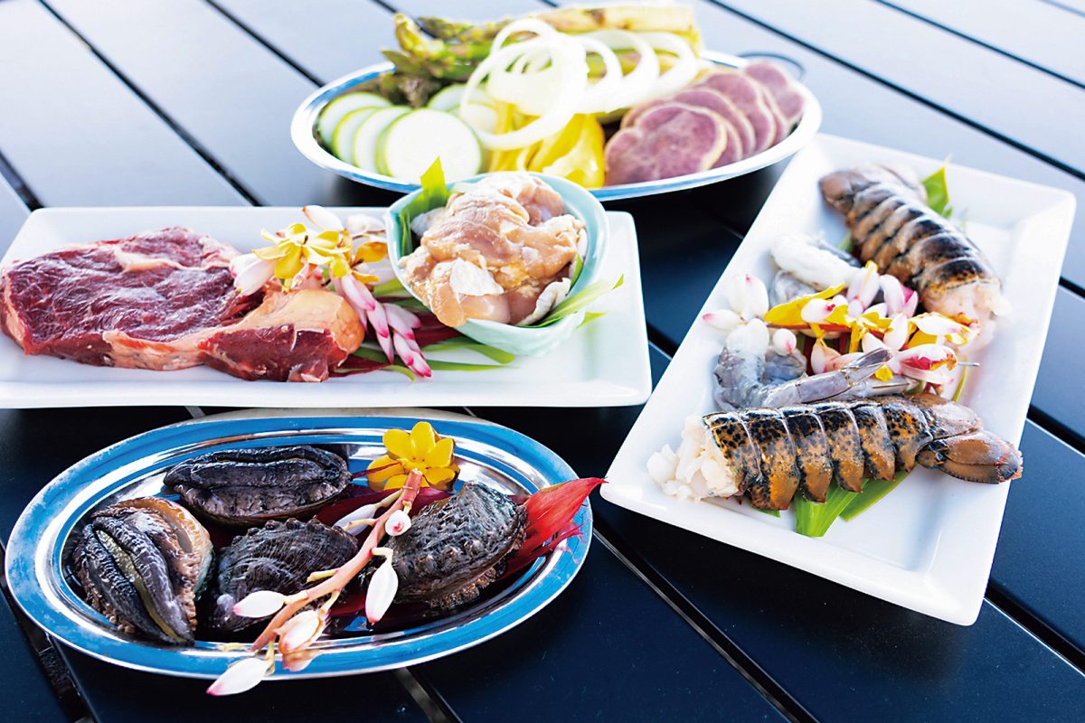 セレブが爆買い！ ハワイ島の新名所で食す、絶品コナ産高級アワビ | GOETHE