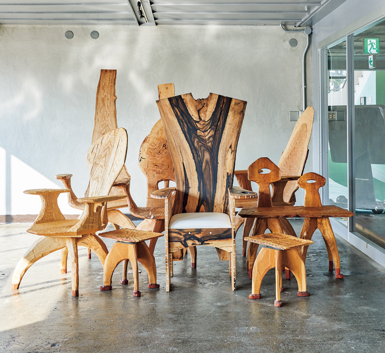 建築史家の鬼才・藤森照信がデザインしたアートな椅子 | GOETHE