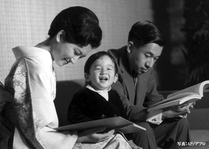 明仁上皇と美智子さまのこれまでのお姿に心打たれる ご結婚から陛下ご