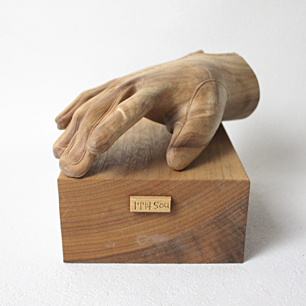 黒蕨 壮 「手」木製彫刻 | Graphio/büro-stil グラフィオ/ビューロスタイル