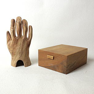 黒蕨 壮 「手」木製彫刻 | Graphio/büro-stil グラフィオ/ビューロスタイル