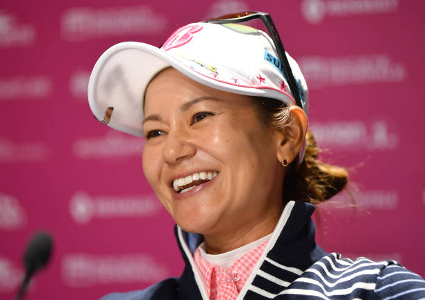 宮里藍の引退記念に合わせてその功績を称える限定グッズが発売されます