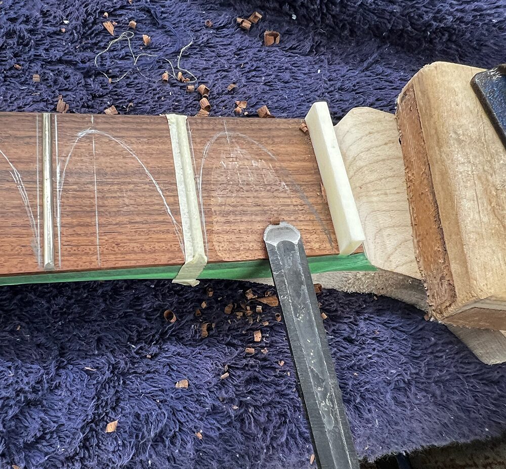 リペア実習】スキャロップ加工：ギタークラフト学校日誌（223