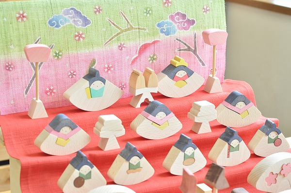 ひな人形 雛人形 遊プラン・小黒三郎 円びな五段飾り・小 （特製垂幕