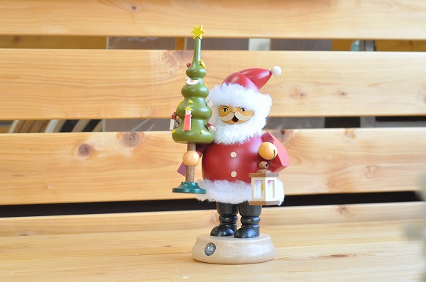 1体のみ入荷】 煙だし人形・サンタとツリー 木のおもちゃHANA