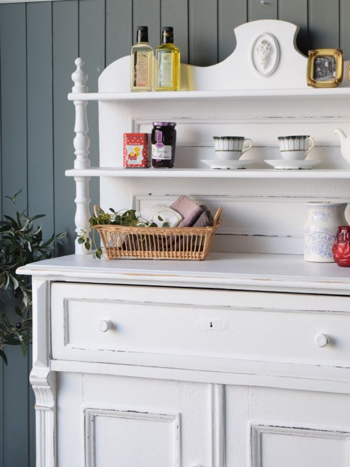 フランスから届いたおしゃれなキャビネット、アンティークの白い