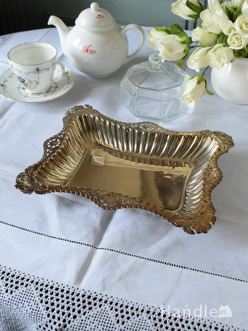 英国のアンティークシルバーの美しい器、いろんなものを入れて楽しめる