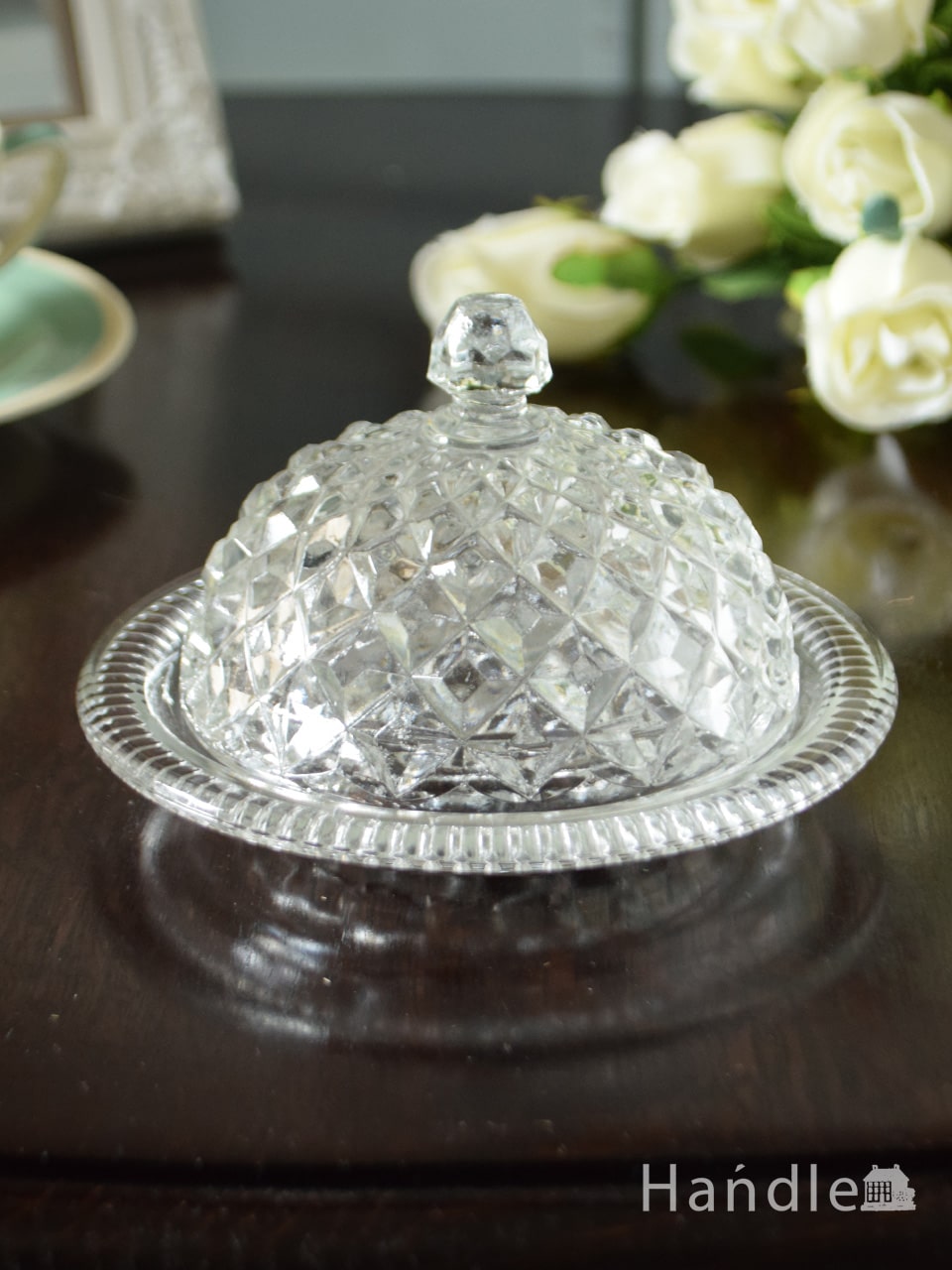 アンティークガラスの食器、イギリスのプレスドグラスのバター