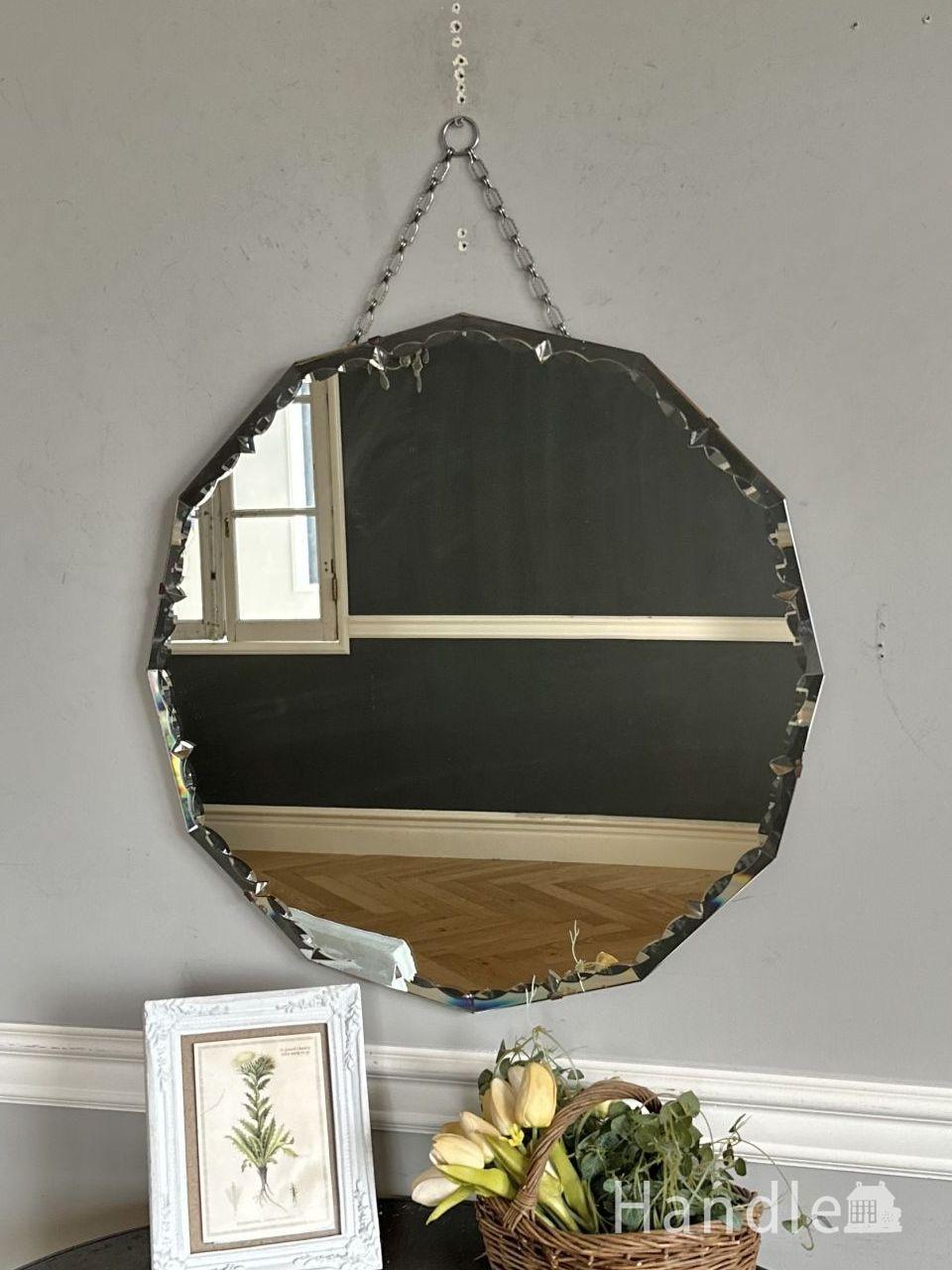 キラッと輝くシェル模様が美しい壁掛け鏡、フランスから届いた