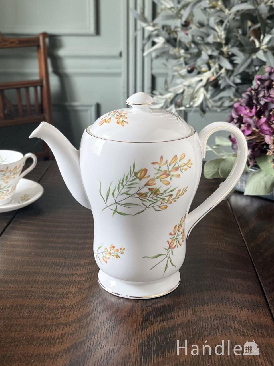 オールドノリタケの美しい陶磁器、手描きのお花が美しいアンティーク