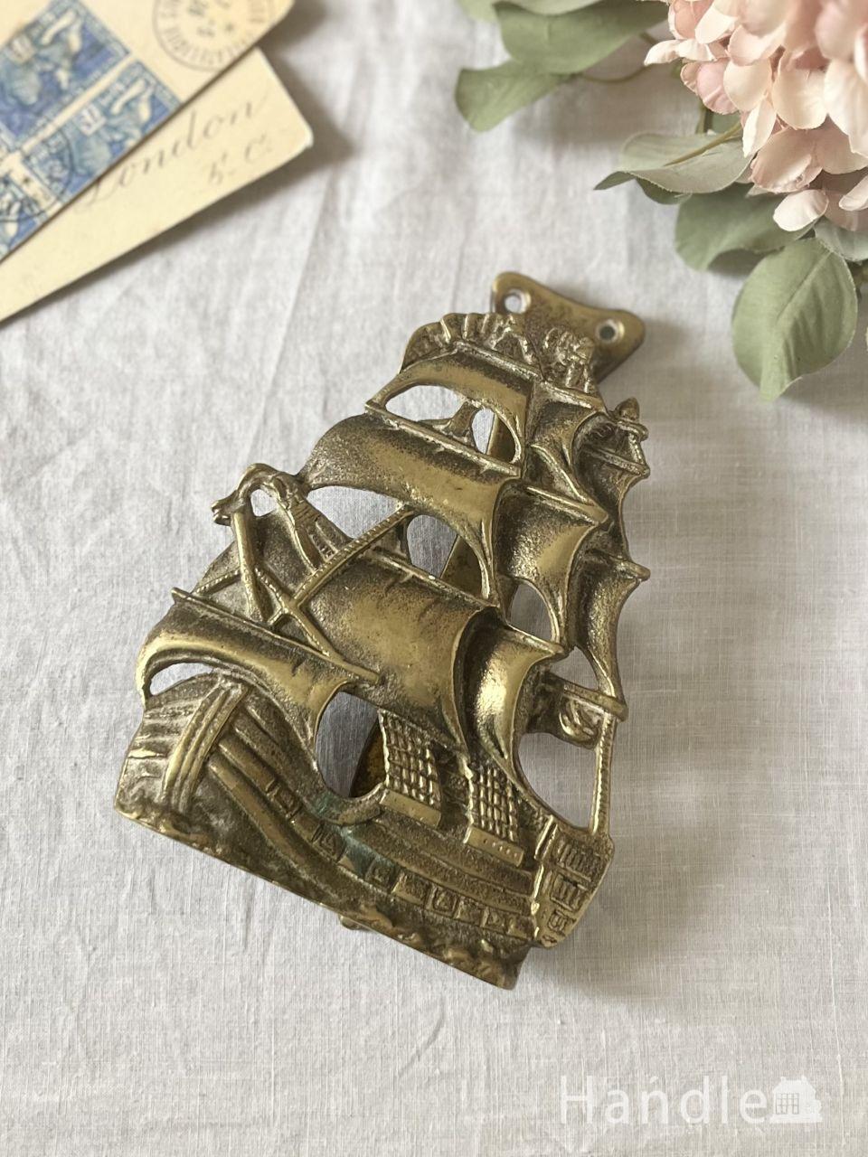 イギリスから届いたアンティークの真鍮雑貨、ペアの鹿のオブジェ(k