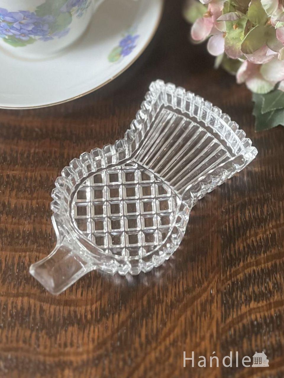 イギリスから届いたアンティークの雑貨、真鍮製のおしゃれなボウル(k