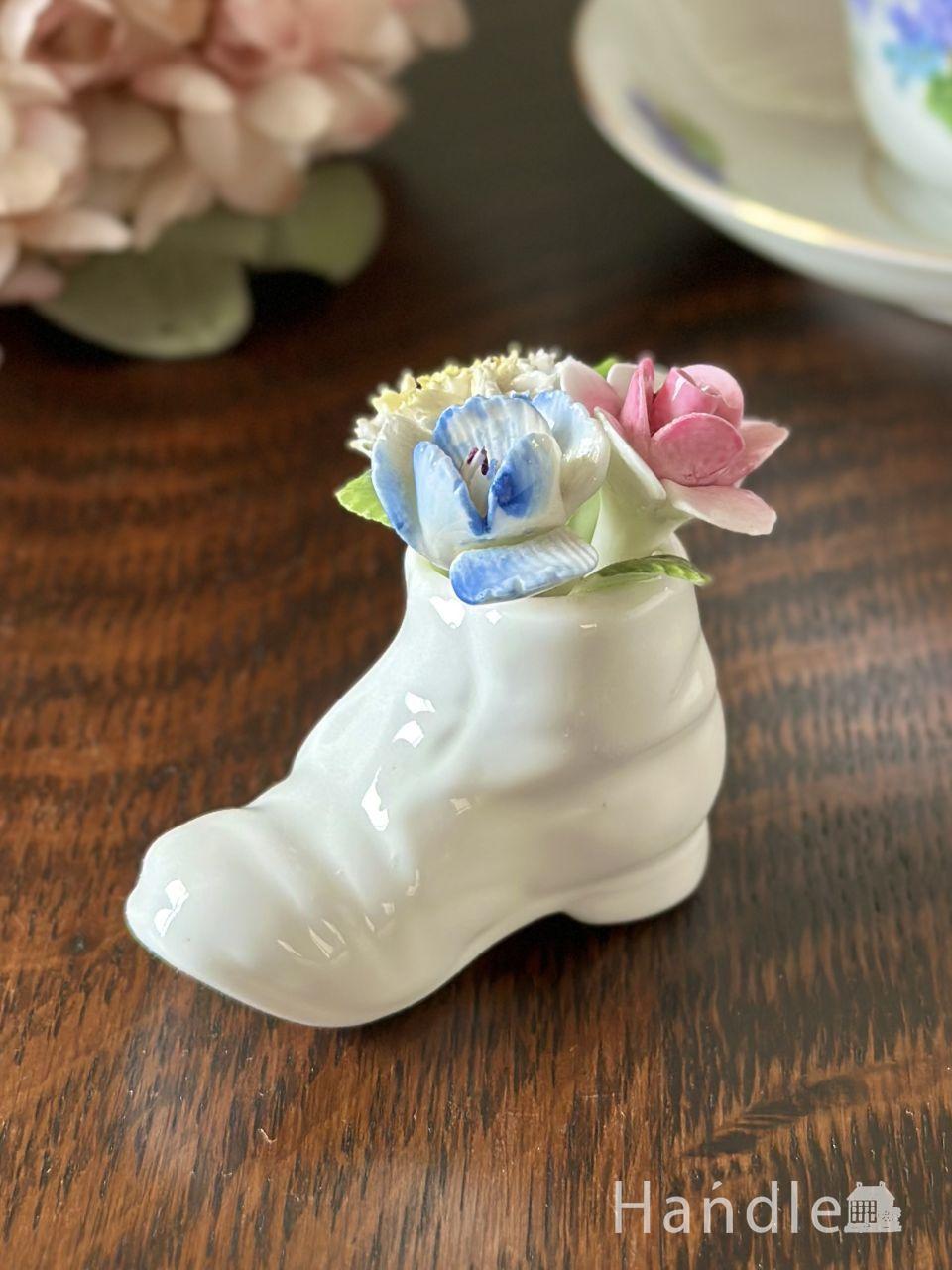 英国ビクトリアンを代表するアンティークの置物、スタッフォードシャー