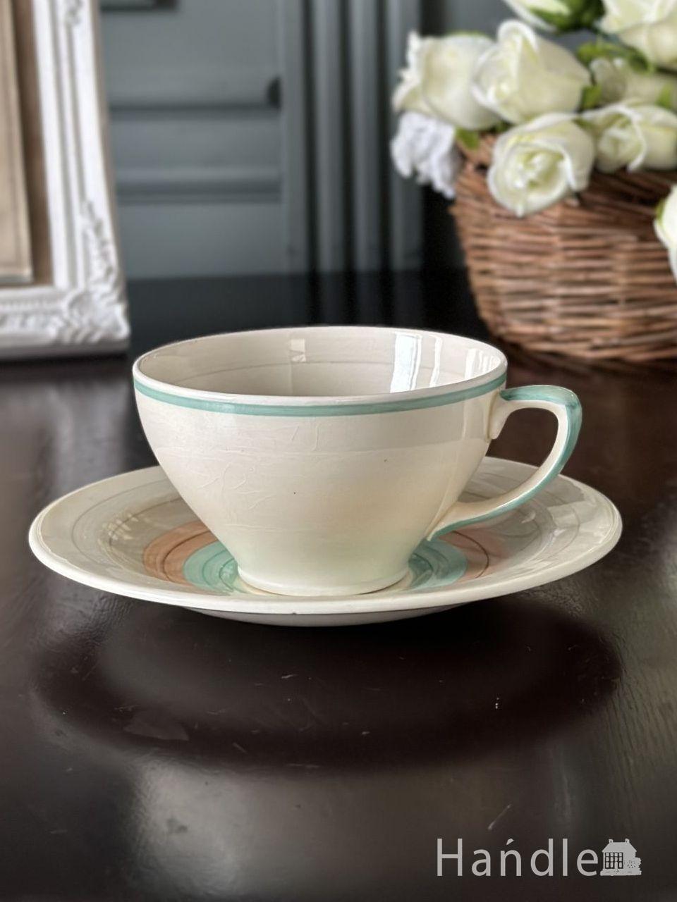 スージークーパーのウェディング・リング、アンティークカップ