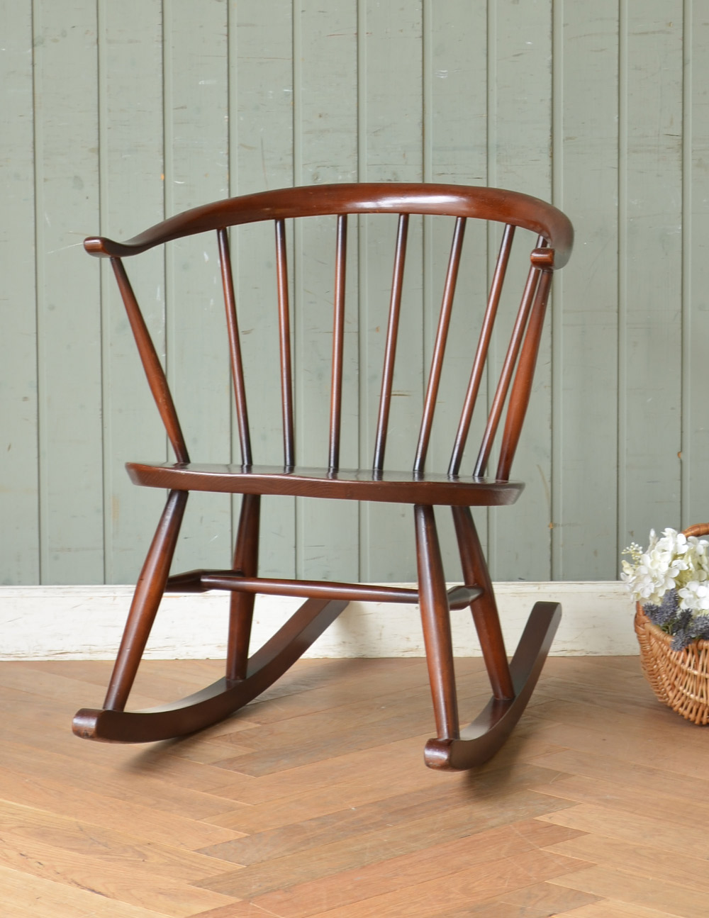 人気のレアな北欧ヴィンテージ家具、アーコール スモーカーズ