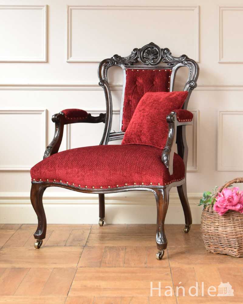 気品たっぷりの英国で見つけたアンティークナーシングチェア（アーム