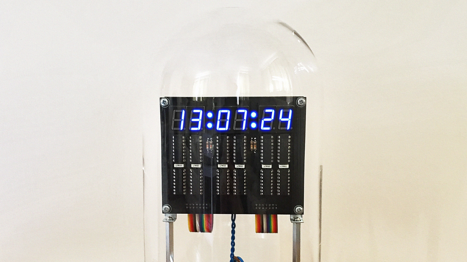 Gorgeous Clock, And Not A Line Of Code In Sight | Hackaday