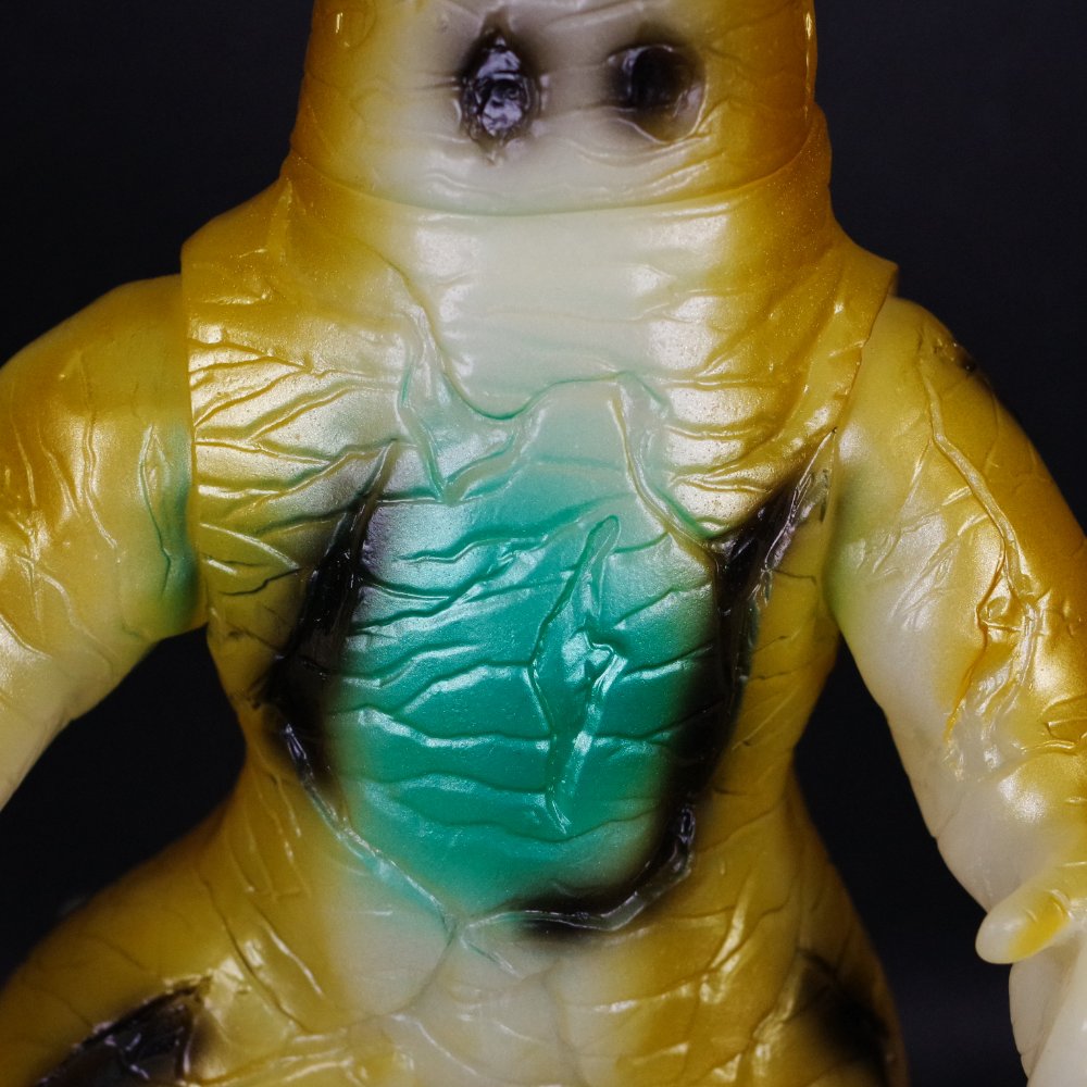 1月30日(火)12時より受注受付開始】【ブルマァク】エレキング(蓄光