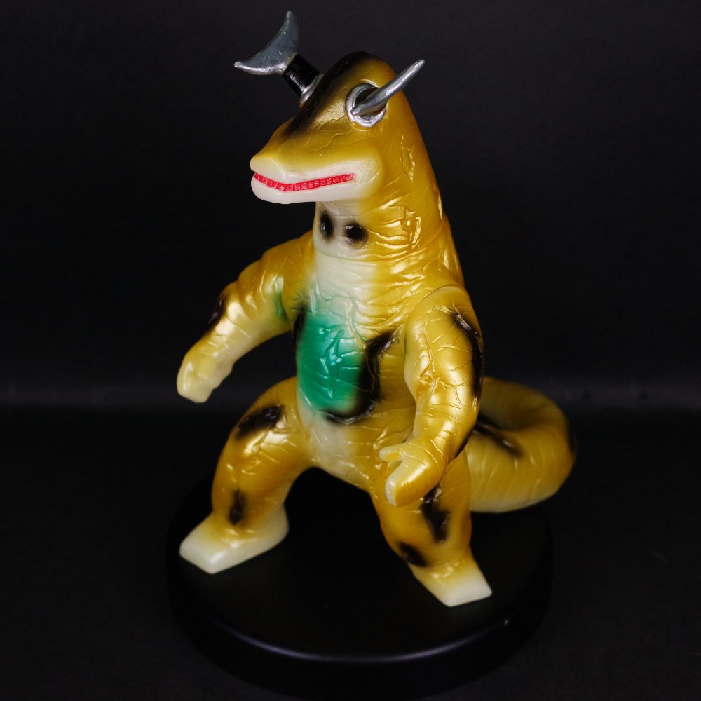 1月30日(火)12時より受注受付開始】【ブルマァク】エレキング(蓄光